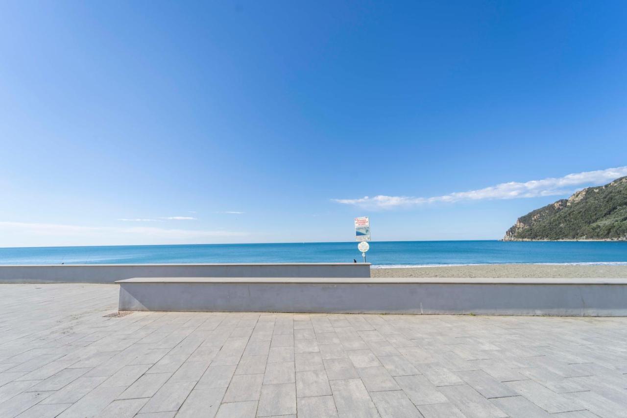 东塞斯特里105 - La Casa Di Jacopo, Fronte E Vista Mare In Centro A Riva Trigoso, 20 Metri Dalla Spiaggia公寓 外观 照片