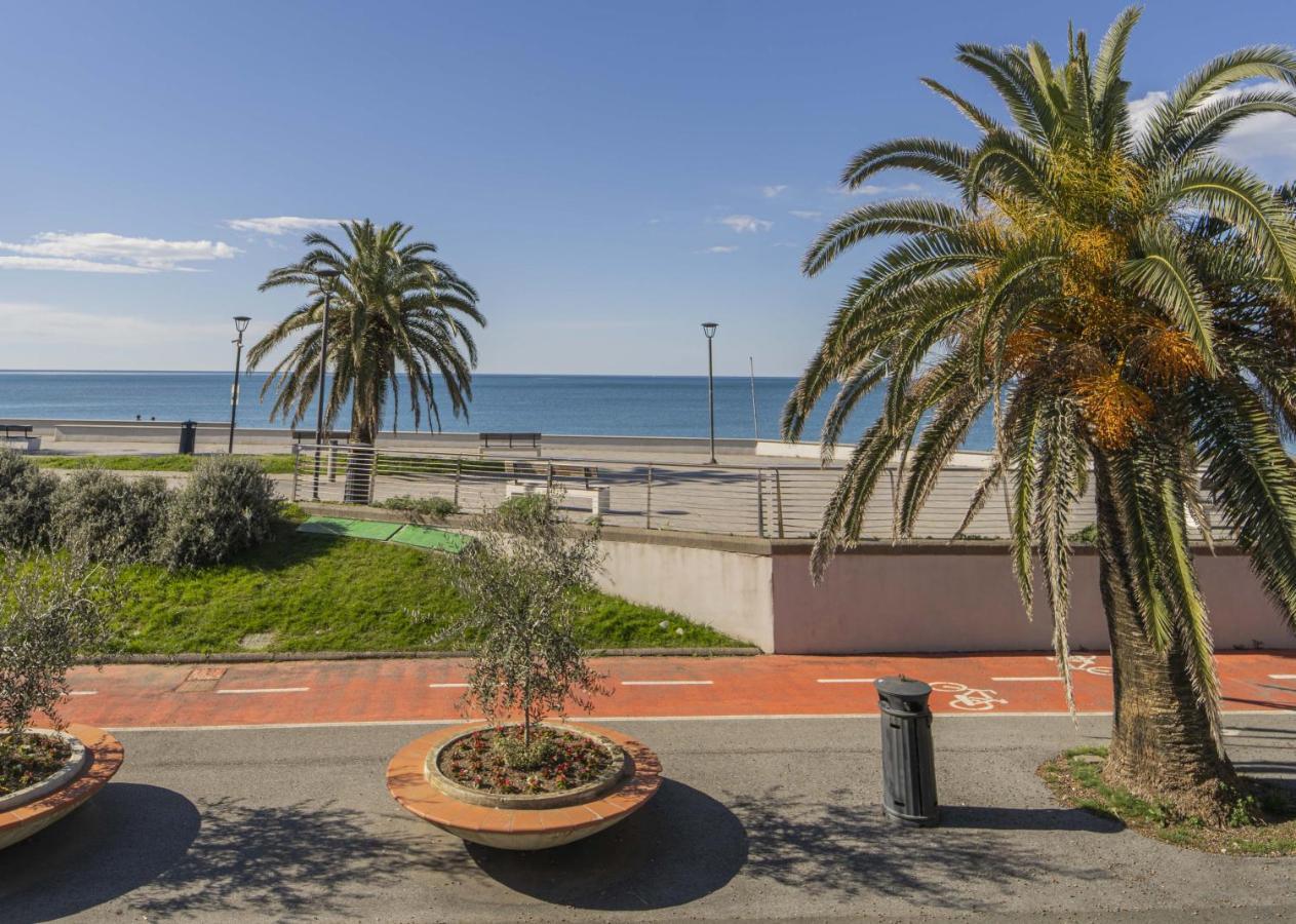 东塞斯特里105 - La Casa Di Jacopo, Fronte E Vista Mare In Centro A Riva Trigoso, 20 Metri Dalla Spiaggia公寓 外观 照片