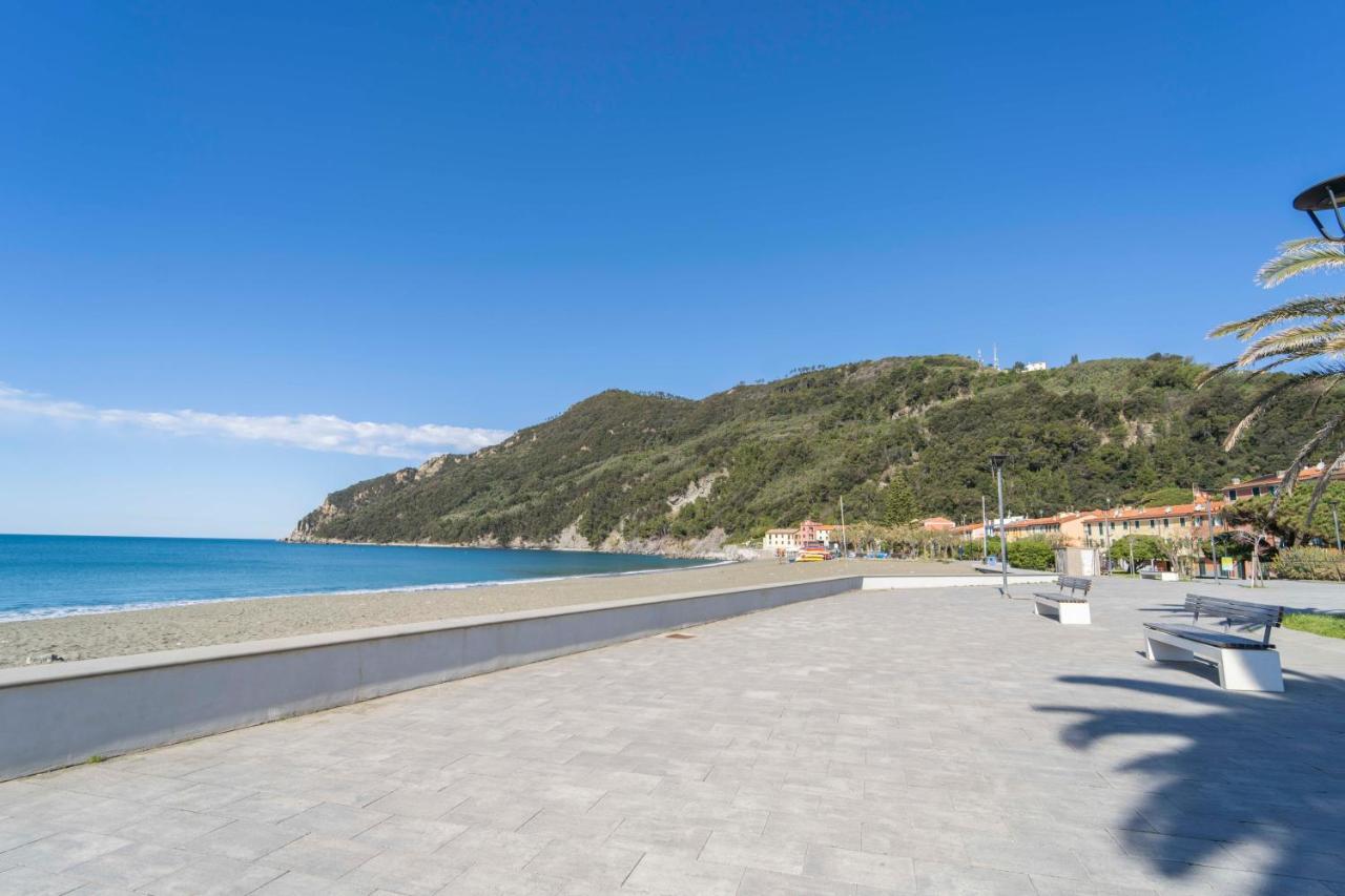 东塞斯特里105 - La Casa Di Jacopo, Fronte E Vista Mare In Centro A Riva Trigoso, 20 Metri Dalla Spiaggia公寓 外观 照片